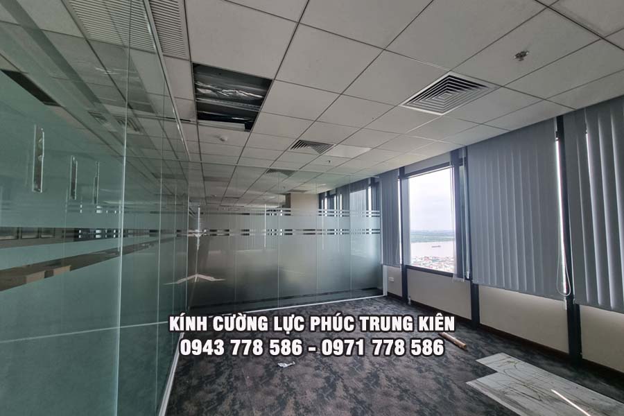 ứng dụng kính cường lực trong nhà ở